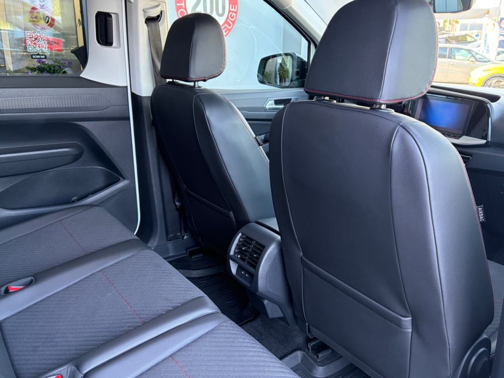 FORD Tourneo Connect 2.0 EcoBlue Sport-image-10