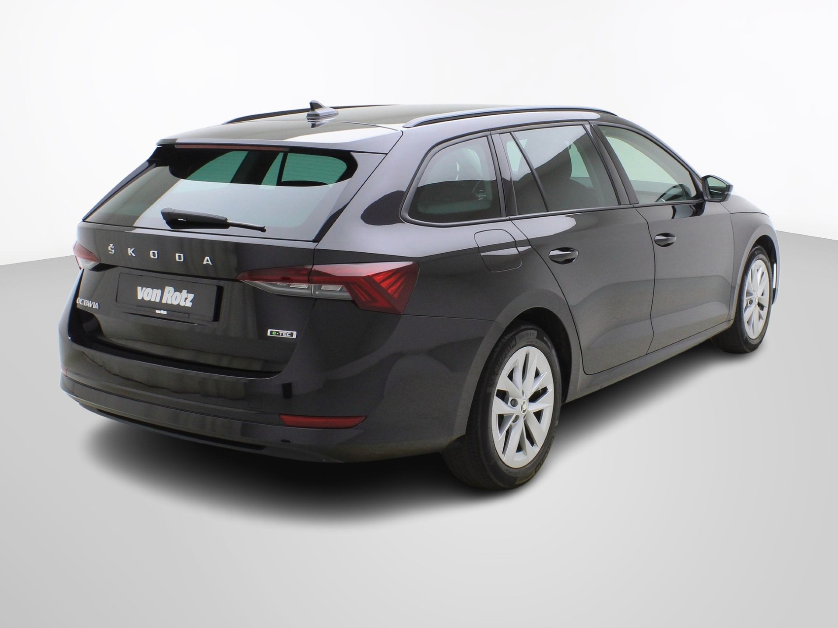 SKODA Octavia 1.5 eTSI DSG Style-image-4