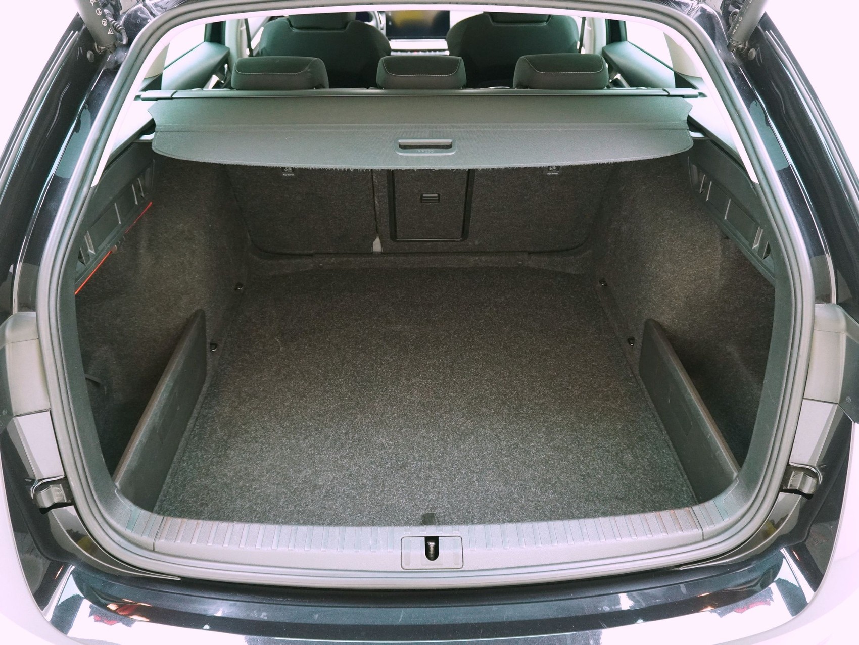 SKODA Octavia 1.5 eTSI DSG Style-image-11