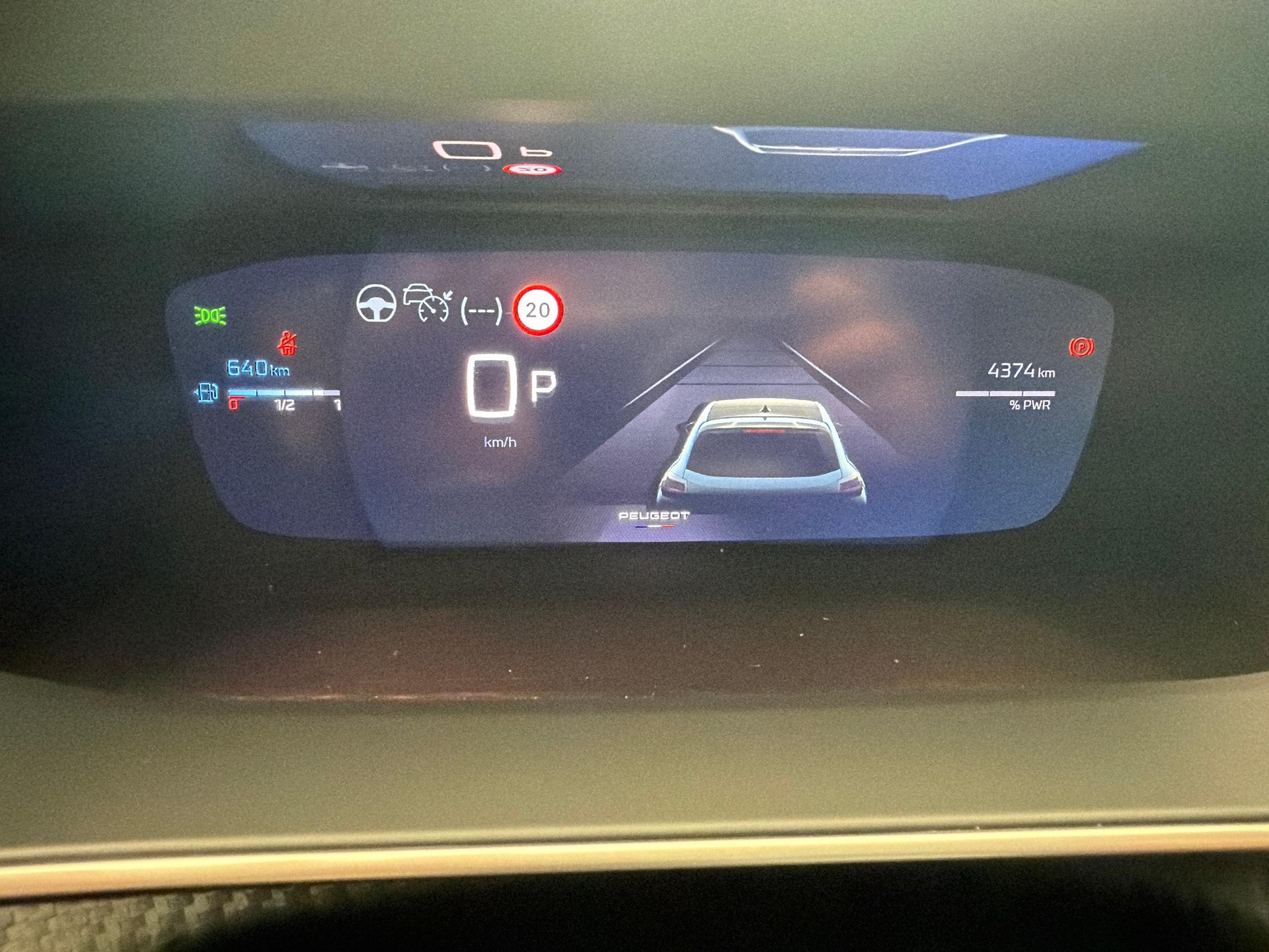 PEUGEOT 208 1.2 Hybrid 145 GT-image-12