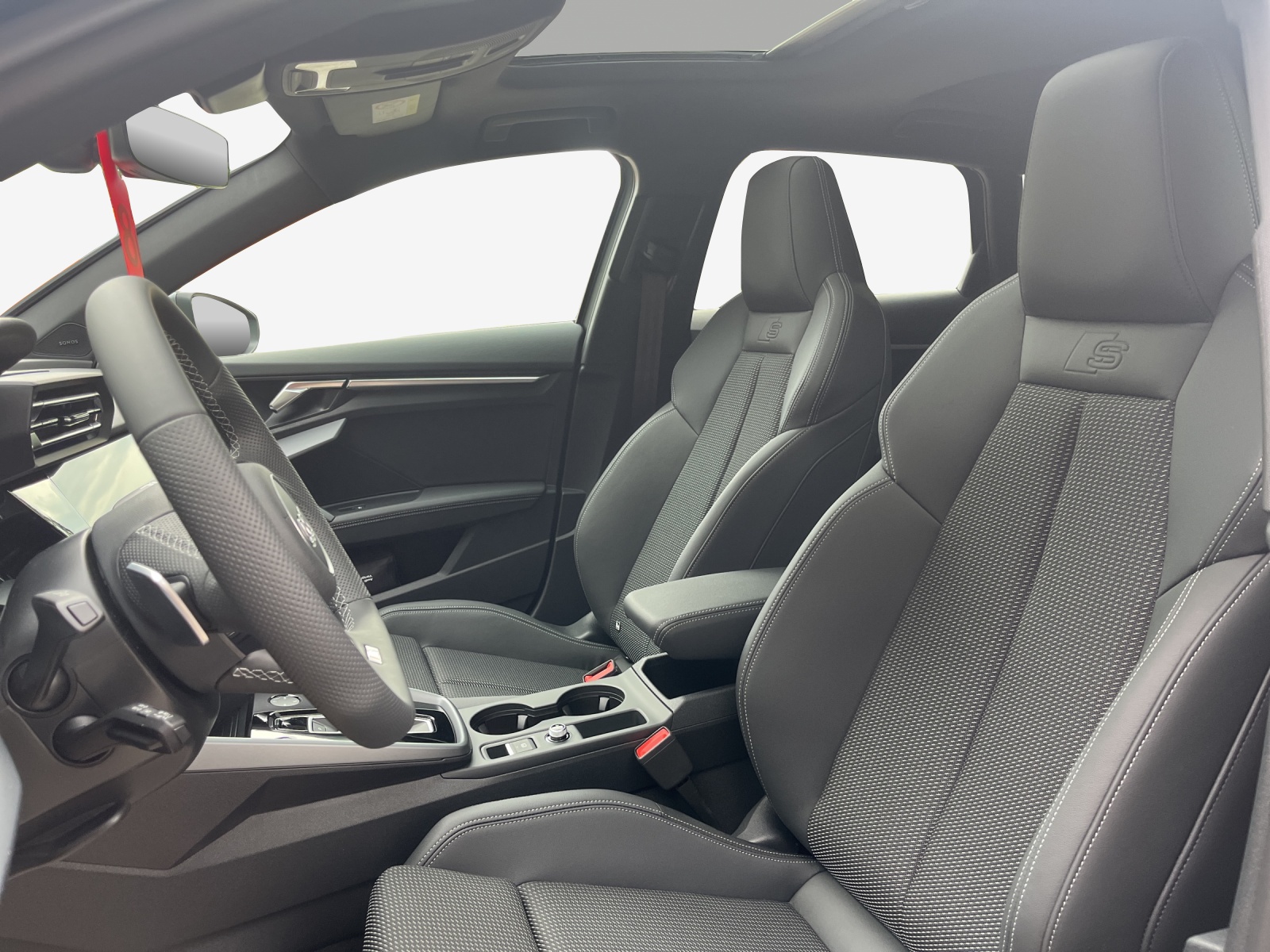 AUDI A3 Sportback TFSI 110 kW S line Attraction S tronic-image-7