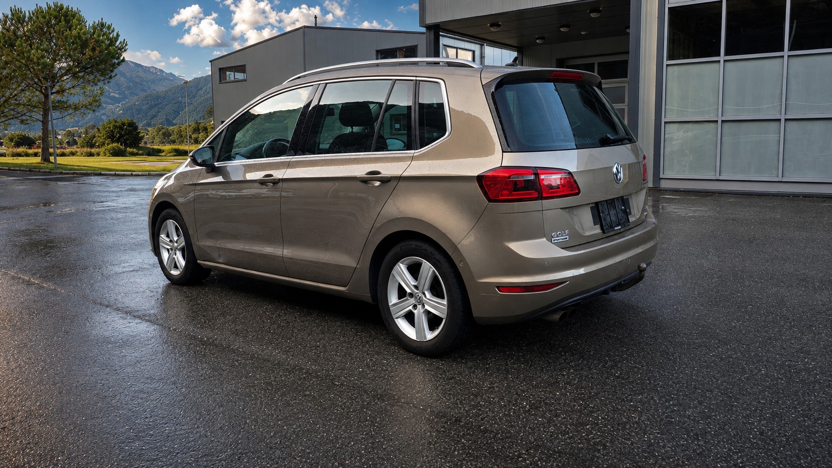 VW Golf Sportsvan 1.4 TSI Highline DSG-image-8
