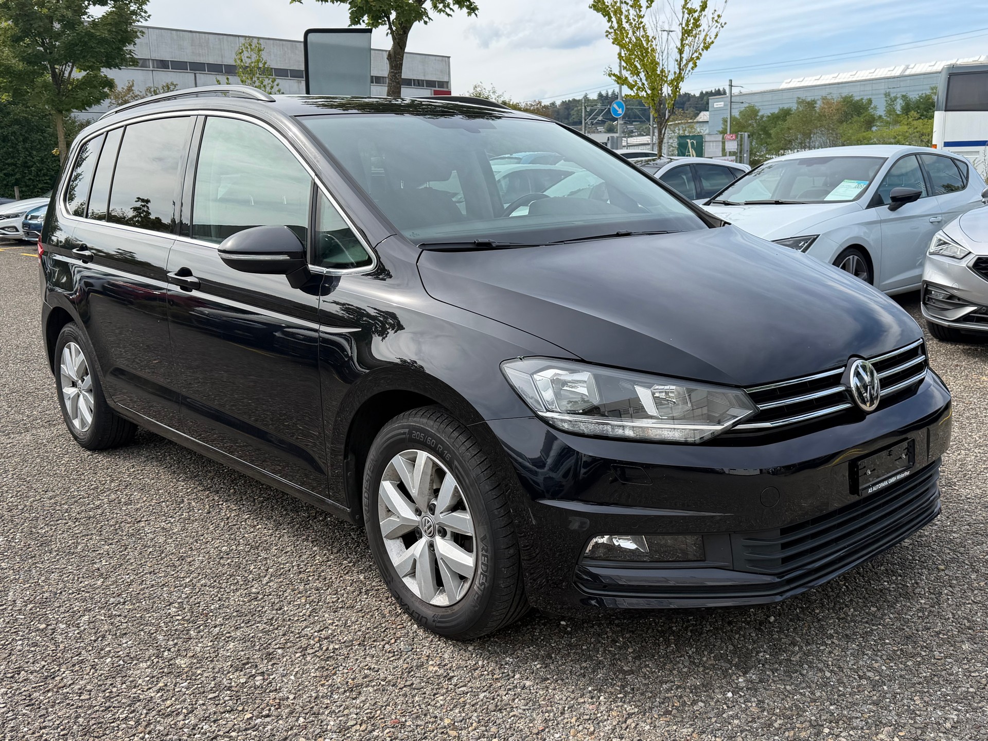 VW Touran 1.5 TSI EVO Comfortline DSG-image-2