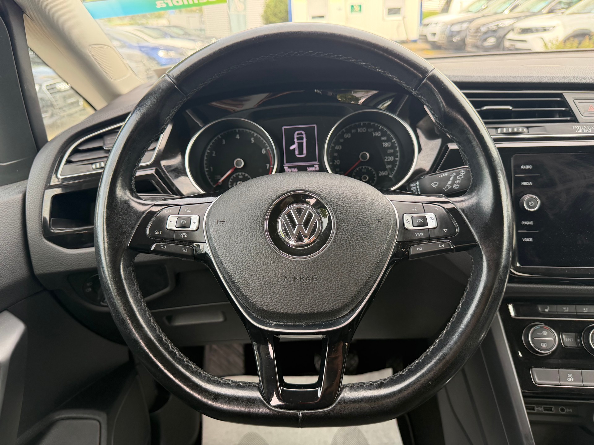 VW Touran 1.5 TSI EVO Comfortline DSG-image-12