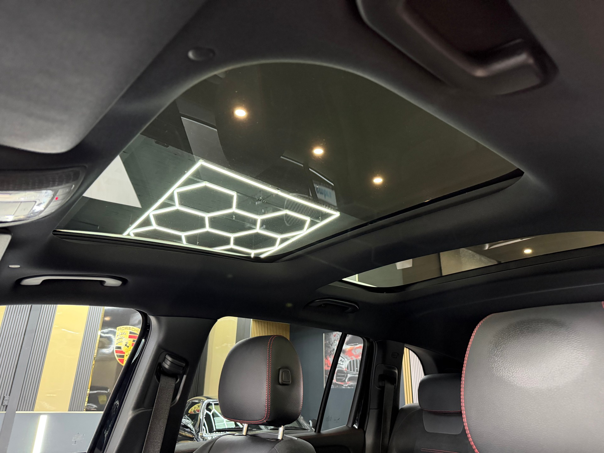 MERCEDES-BENZ EQB 350 AMG Line 4Matic-image-19
