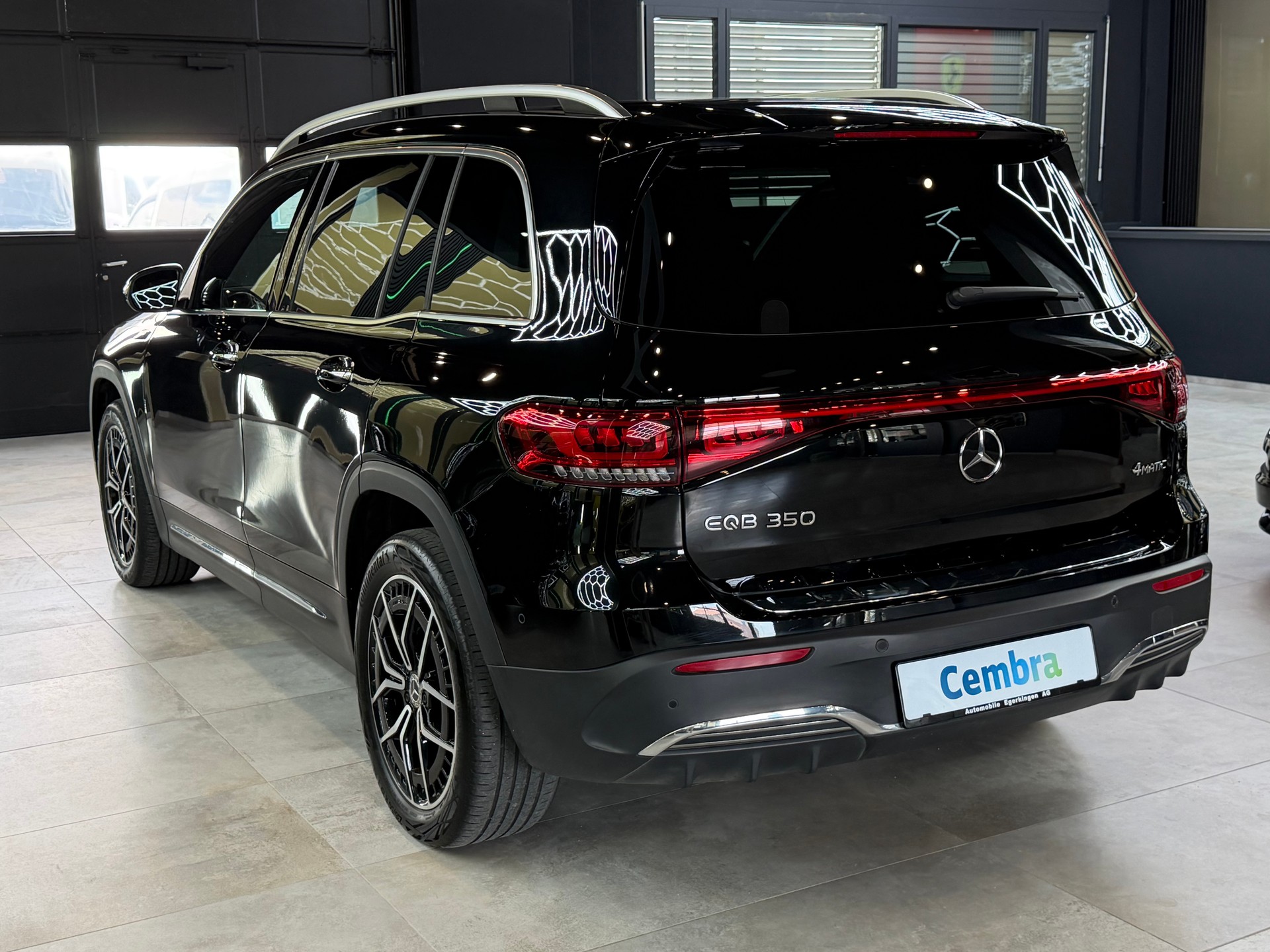 MERCEDES-BENZ EQB 350 AMG Line 4Matic-image-6