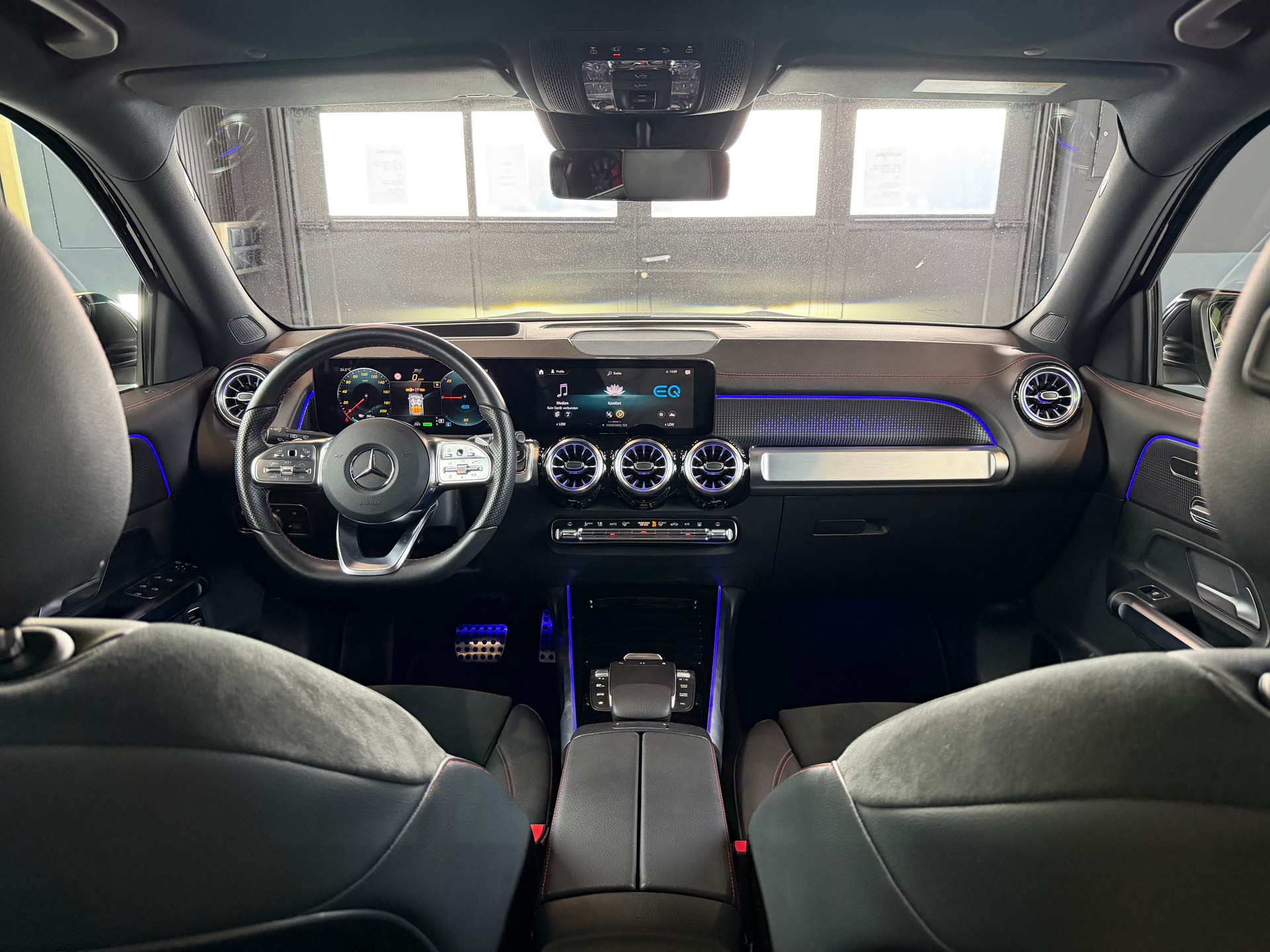 MERCEDES-BENZ EQB 350 AMG Line 4Matic-image-12