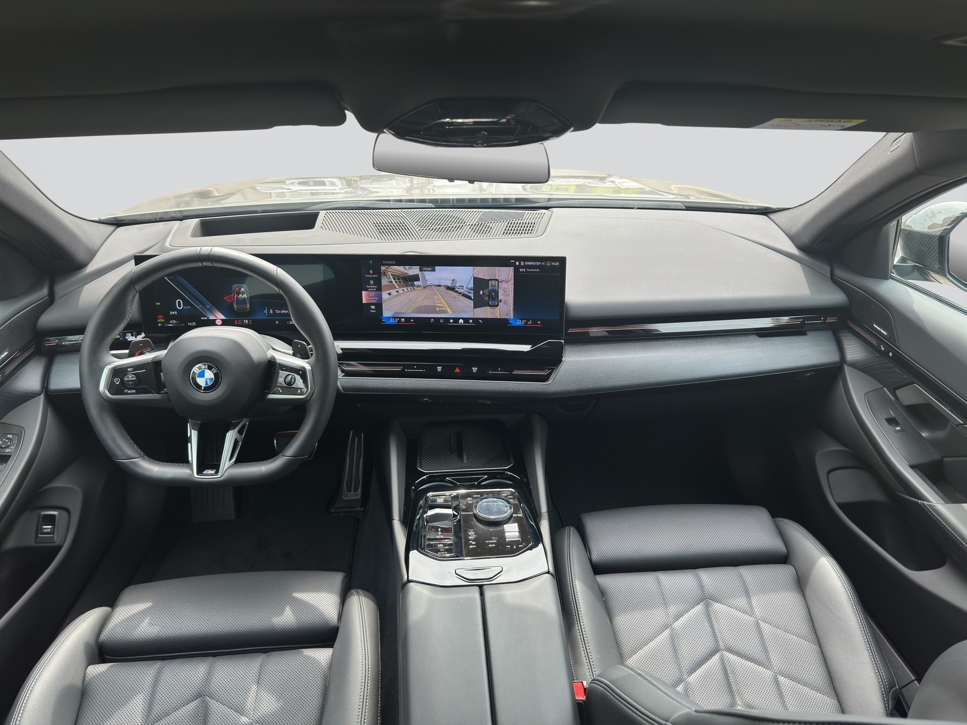BMW 520d M Sport Pro Steptronic Shadow Line-image-15