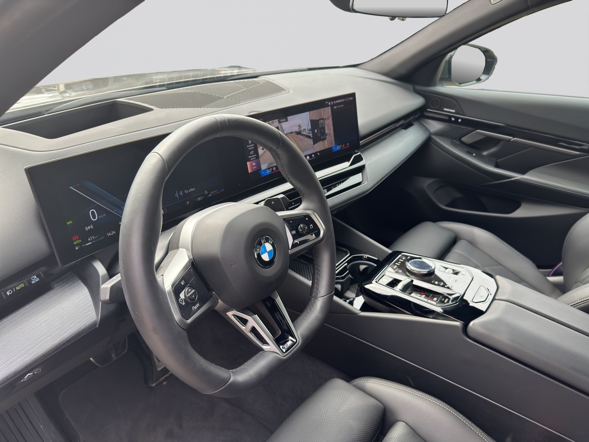 BMW 520d M Sport Pro Steptronic Shadow Line-image-10
