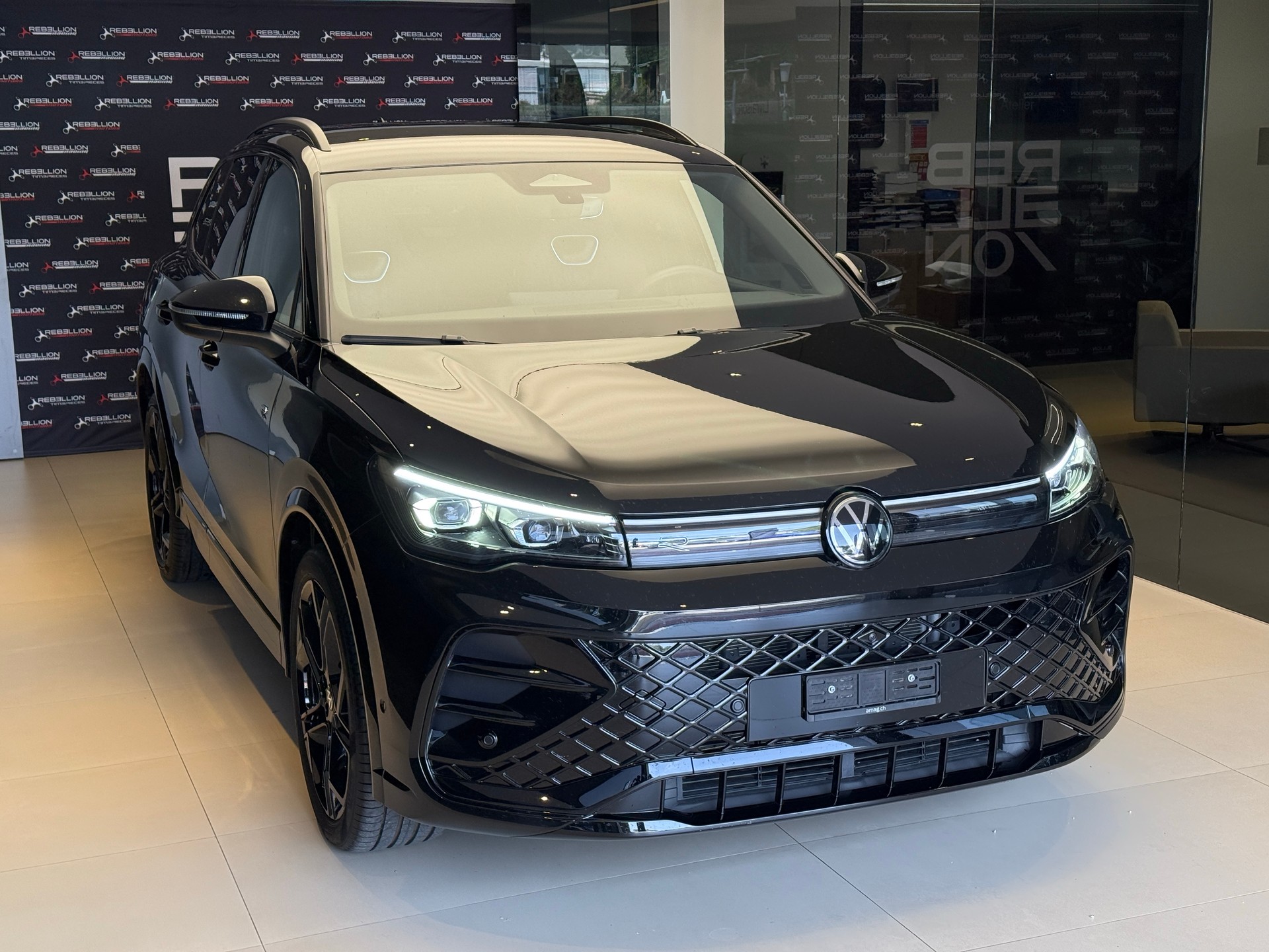 VW Tiguan 1.5 TSI evo2 mHEV R-Line DSG-showroom-element-2