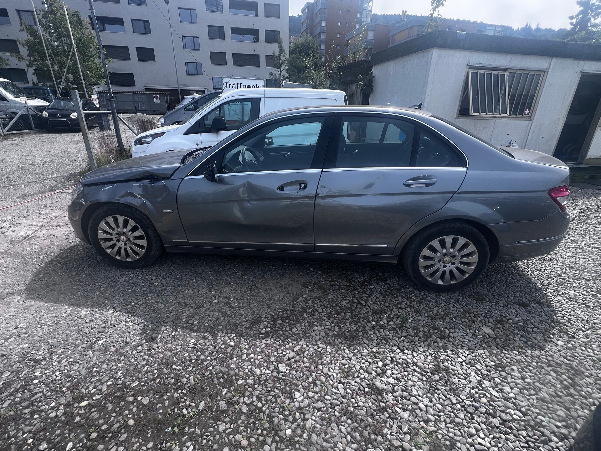 MERCEDES-BENZ C 230 Avantgarde 7G-Tronic-image-3