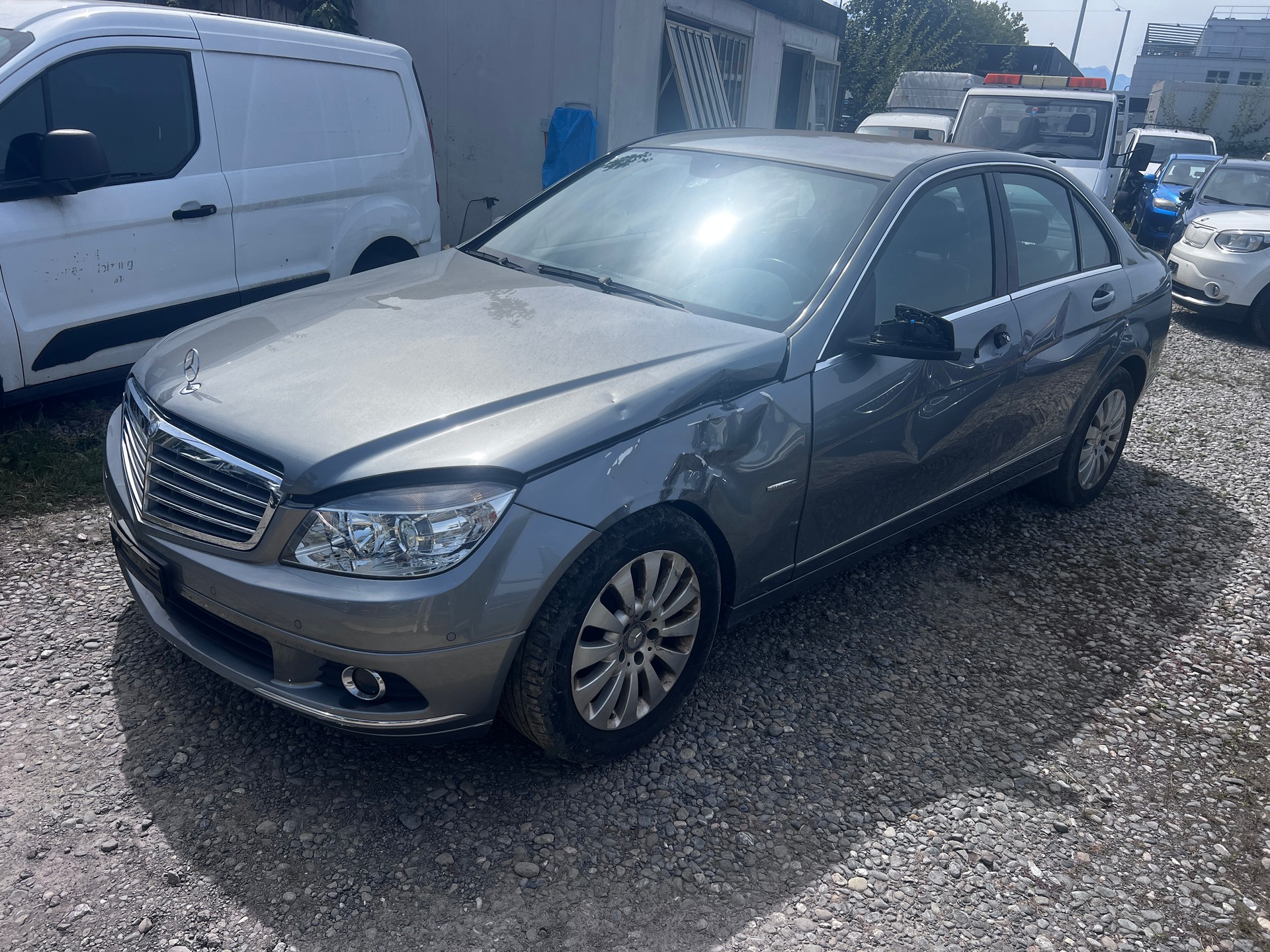 MERCEDES-BENZ C 230 Avantgarde 7G-Tronic-image-2