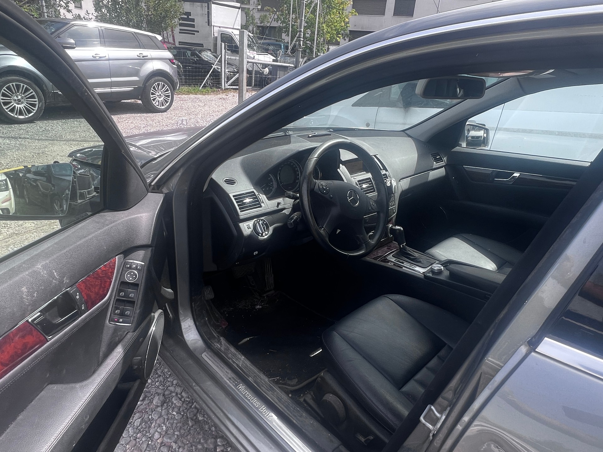 MERCEDES-BENZ C 230 Avantgarde 7G-Tronic-image-8