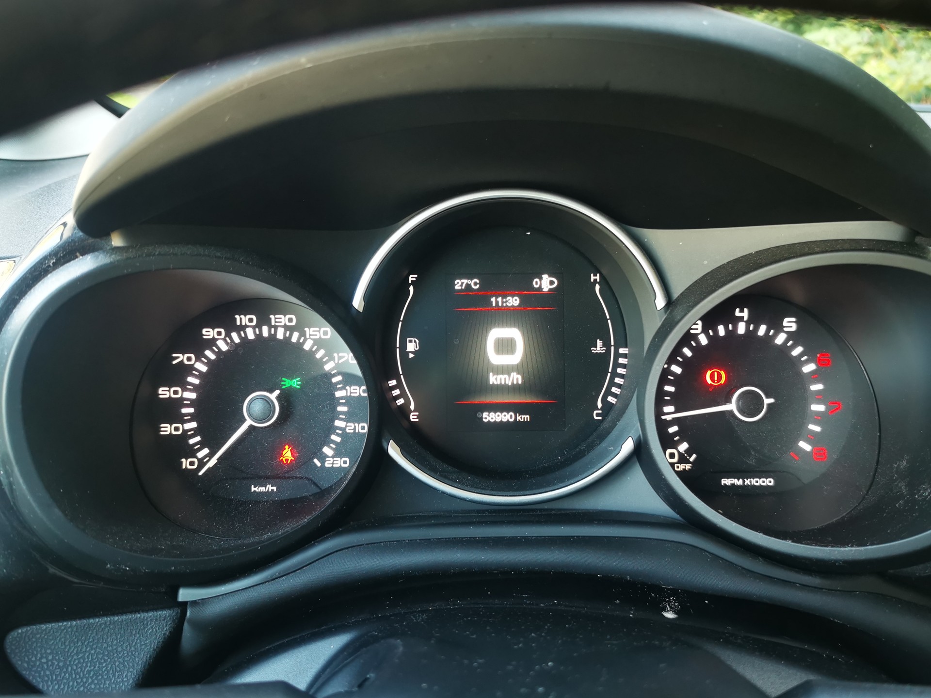 FIAT 500L 1.4 16V Urban-image-11