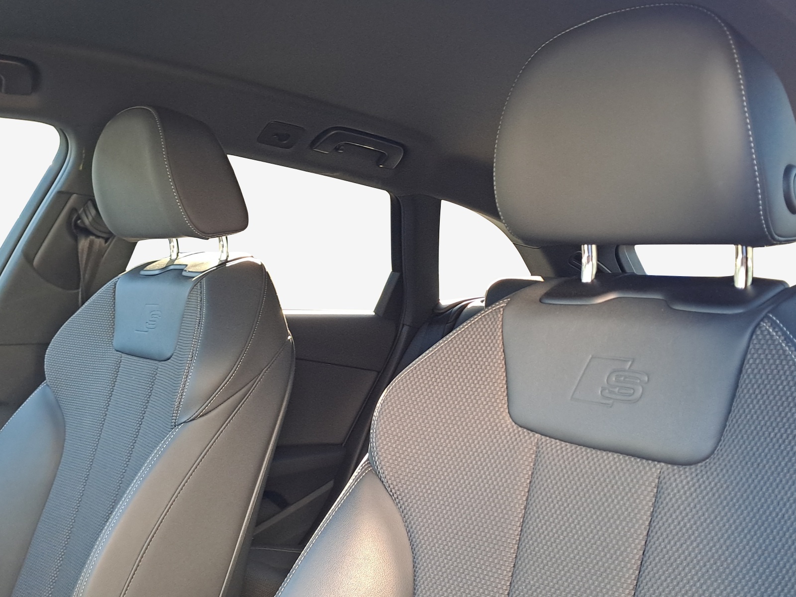 AUDI A4 Avant 40 TFSI S line S-tronic quattro-image-14