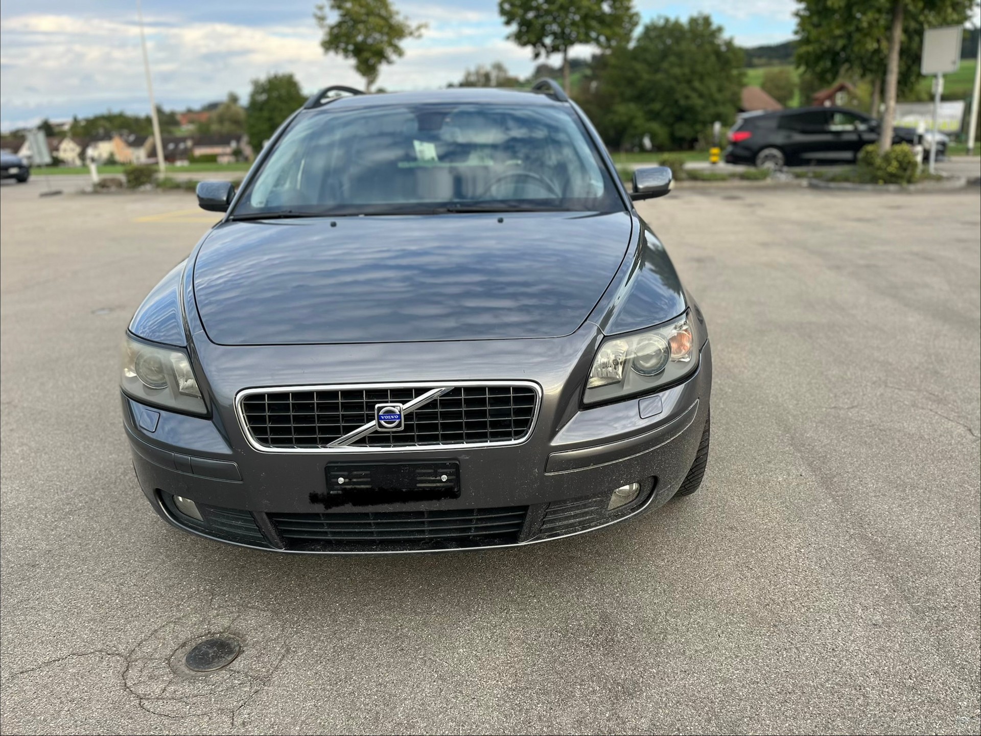 VOLVO T5 Kombi Benzin 2,5i Automat mit MFK B04-image-0