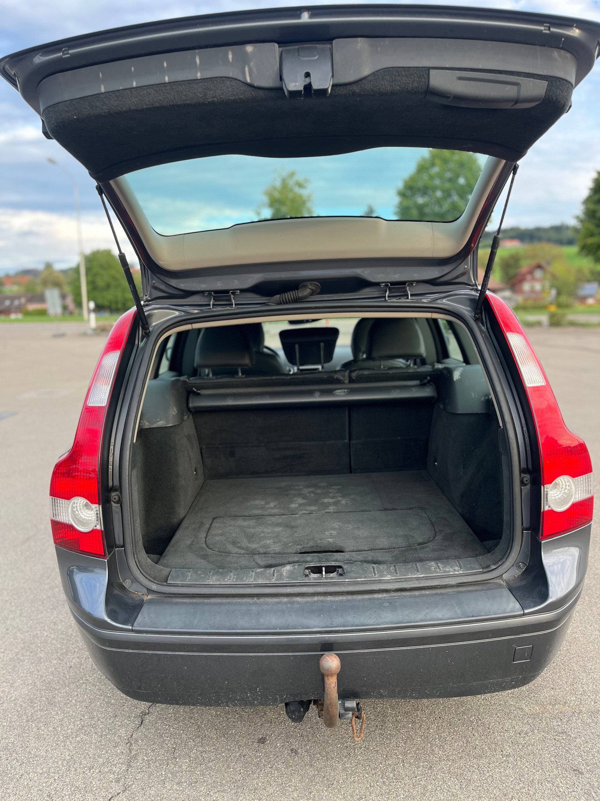 VOLVO T5 Kombi Benzin 2,5i Automat mit MFK B04-image-10