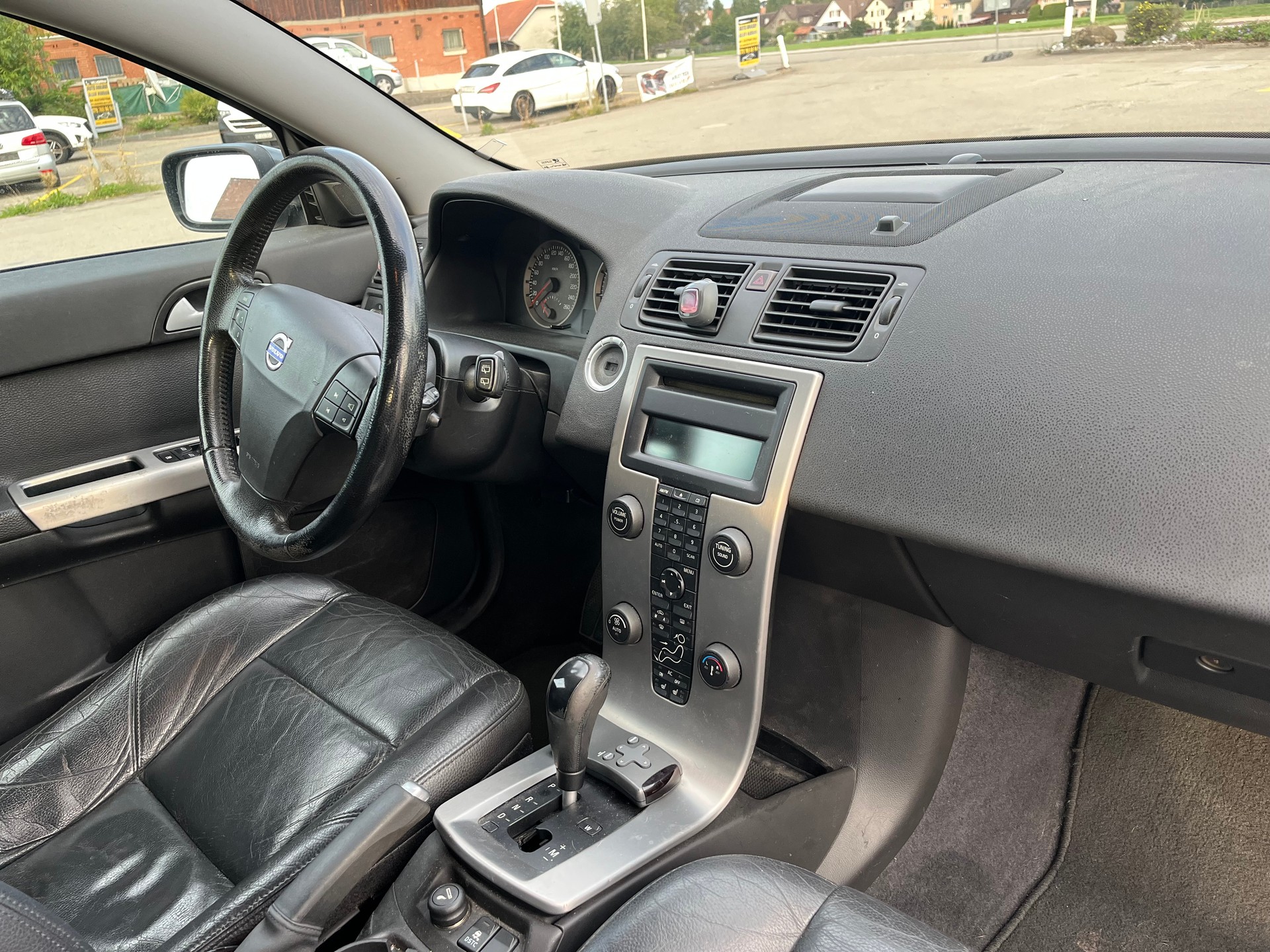 VOLVO T5 Kombi Benzin 2,5i Automat mit MFK B04-image-12