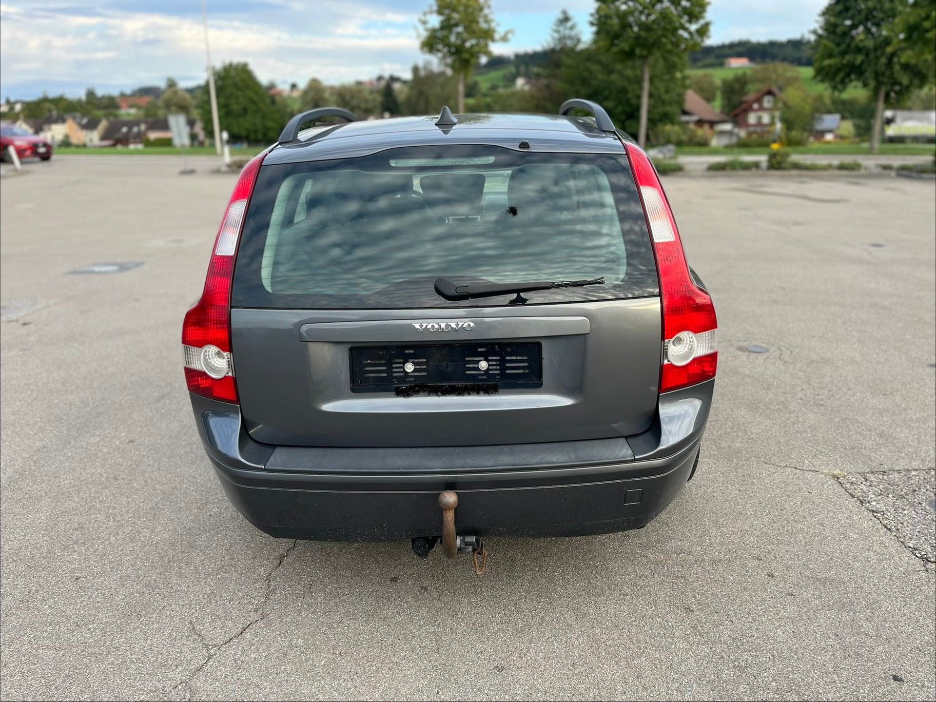 VOLVO T5 Kombi Benzin 2,5i Automat mit MFK B04-image-4