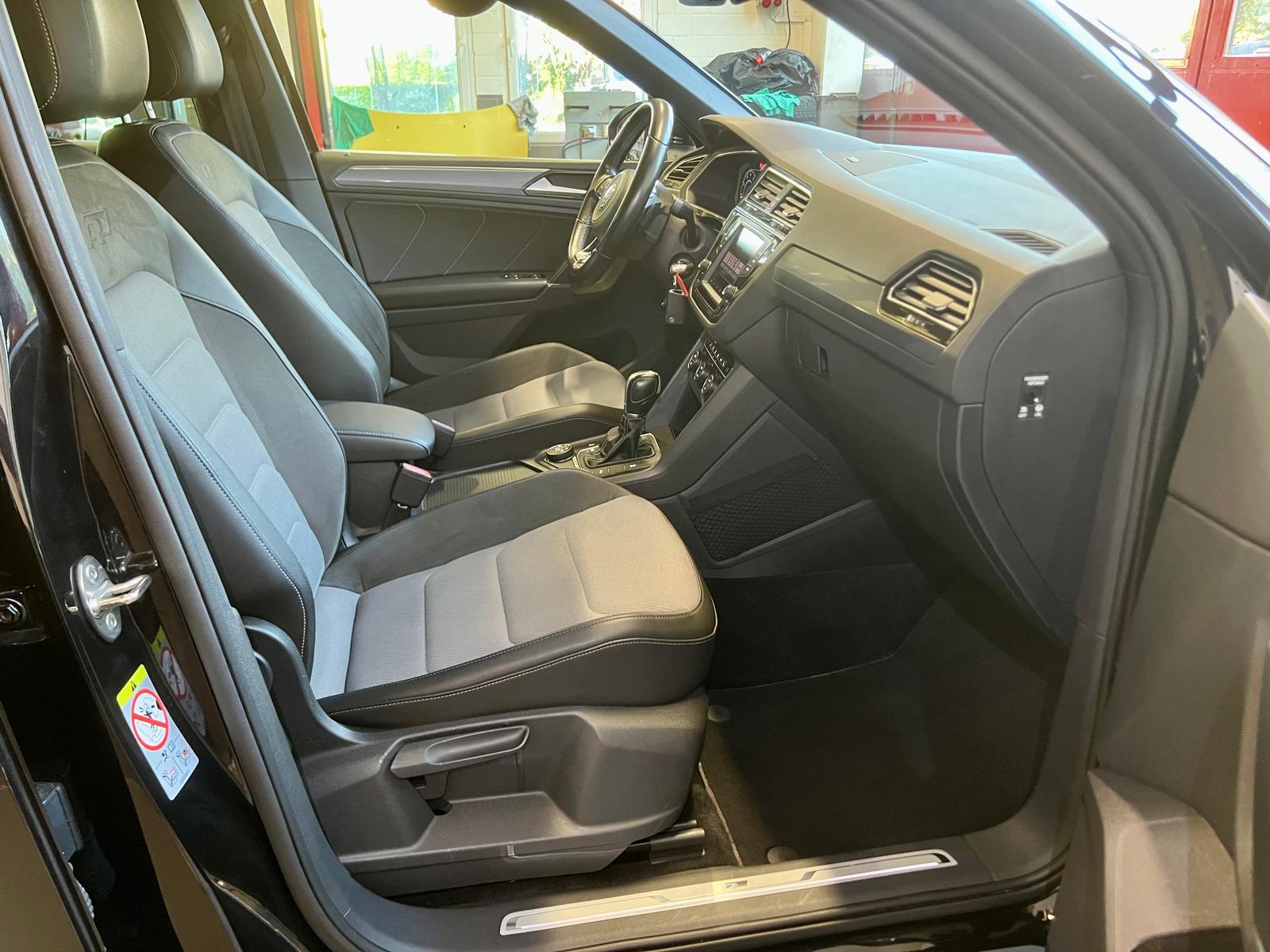 VW Tiguan 2.0TSI Highline 4Motion DSG R-Line ✅-image-13