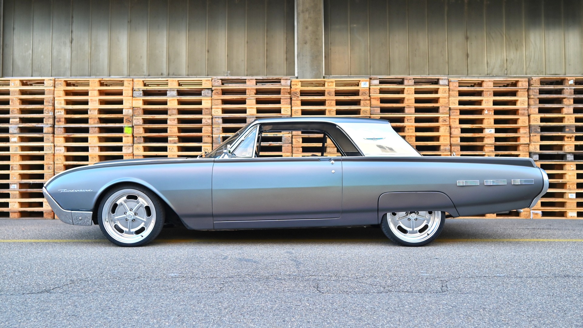 FORD Thunderbird-image-2
