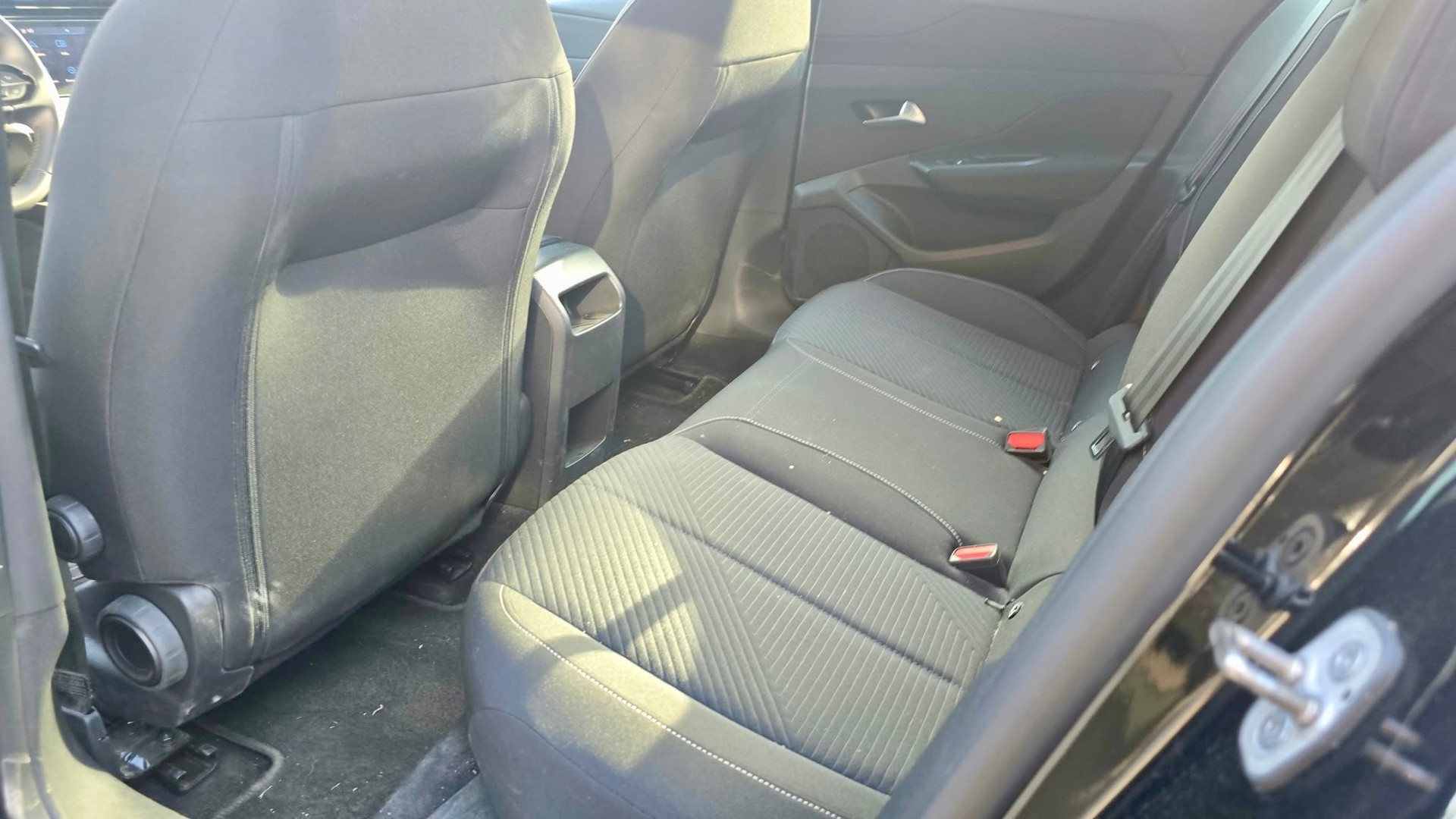 PEUGEOT 308 1.2 Pure Tech Active Pack EAT8-image-11