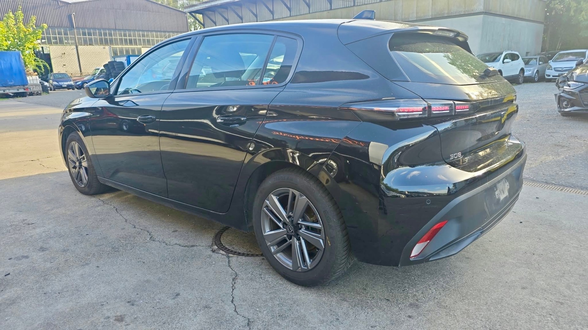 PEUGEOT 308 1.2 Pure Tech Active Pack EAT8-image-3