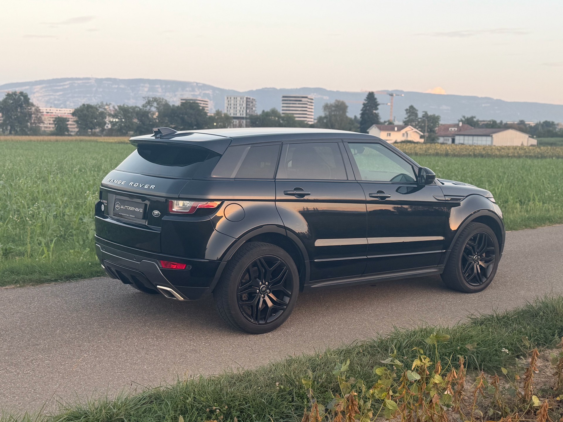 LAND ROVER Range Rover Evoque 2.0 TD4 HSE Dynamic AT9-image-11