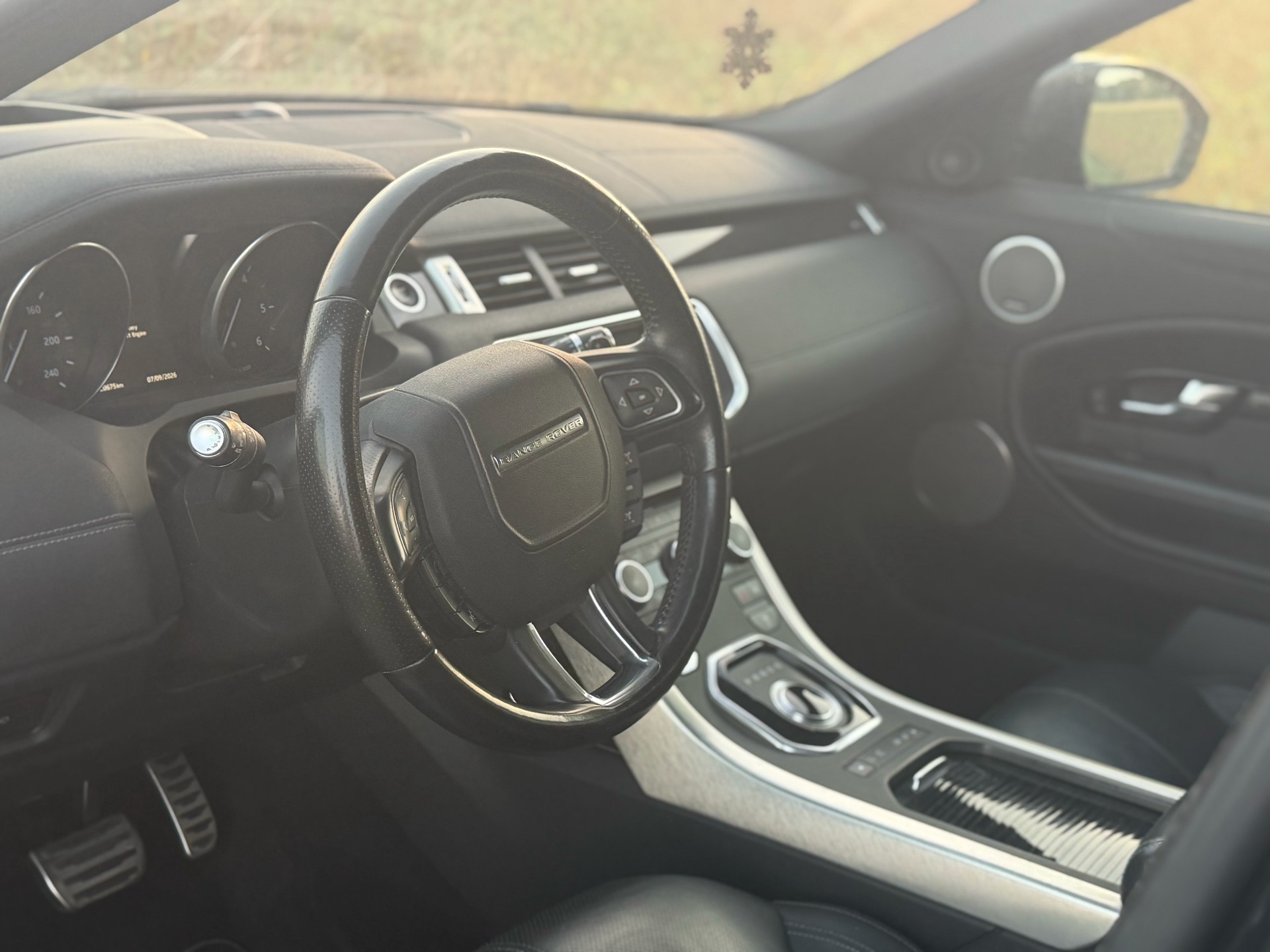 LAND ROVER Range Rover Evoque 2.0 TD4 HSE Dynamic AT9-image-12