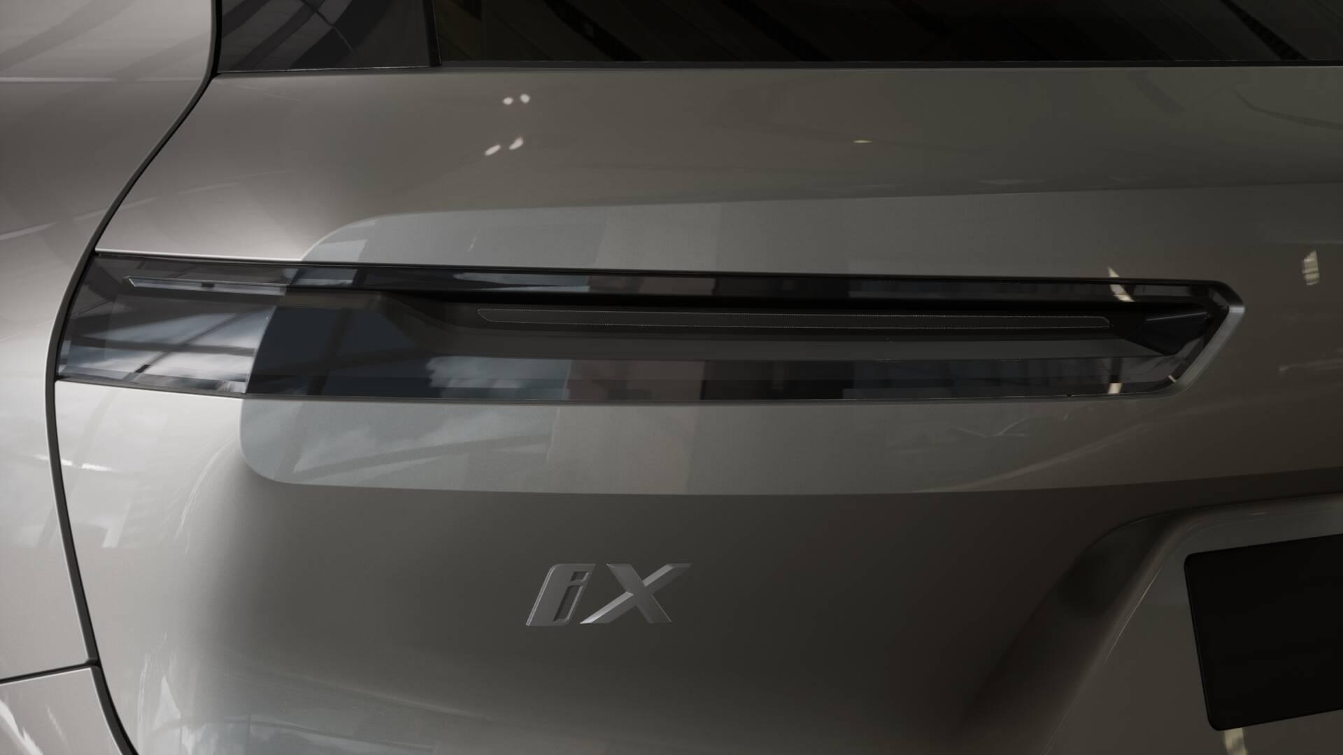 BMW iX xDrive60-image-7