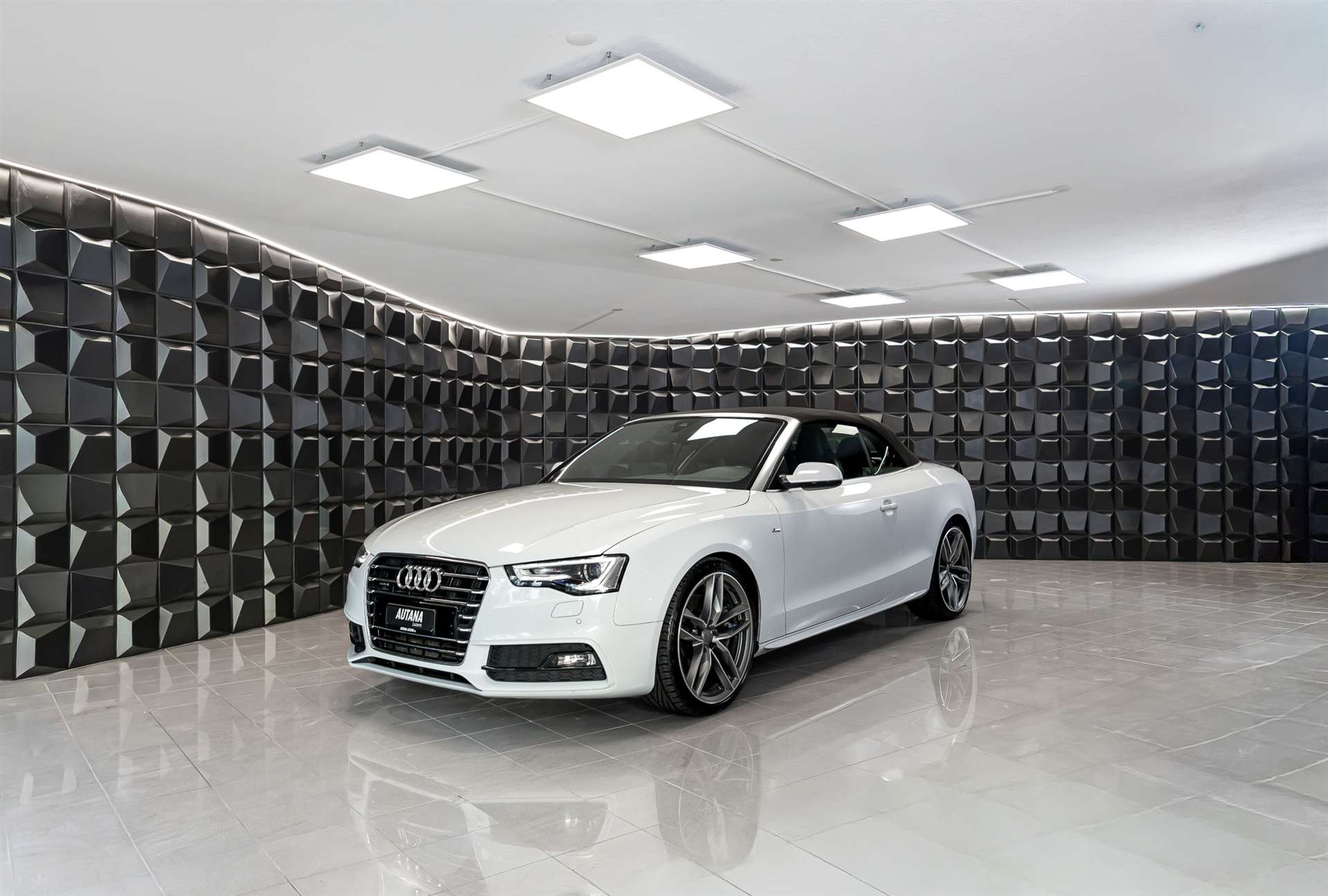AUDI A5 Cabriolet 3.0 TDI clean quattro S-tronic-image-1