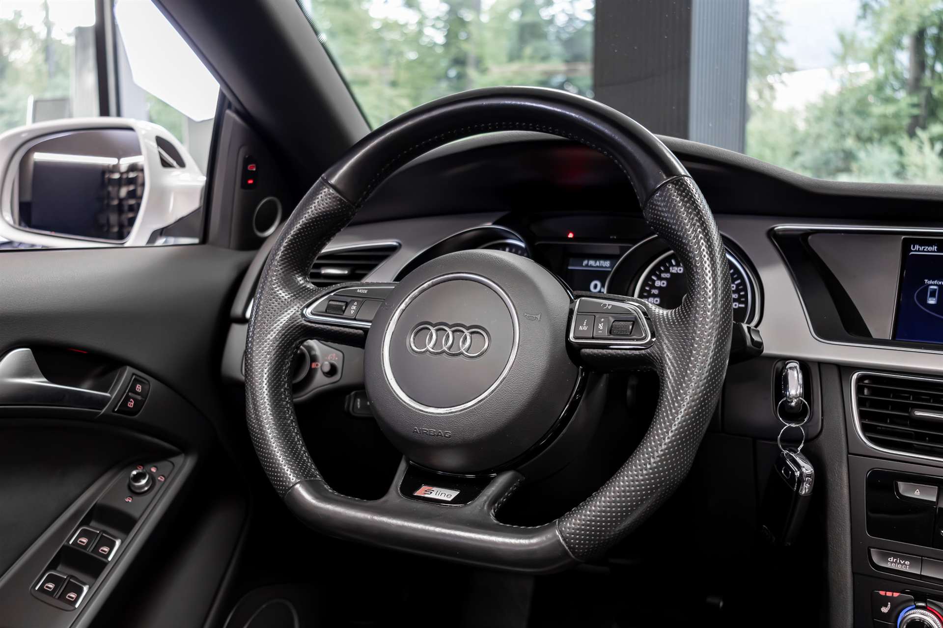 AUDI A5 Cabriolet 3.0 TDI clean quattro S-tronic-image-10