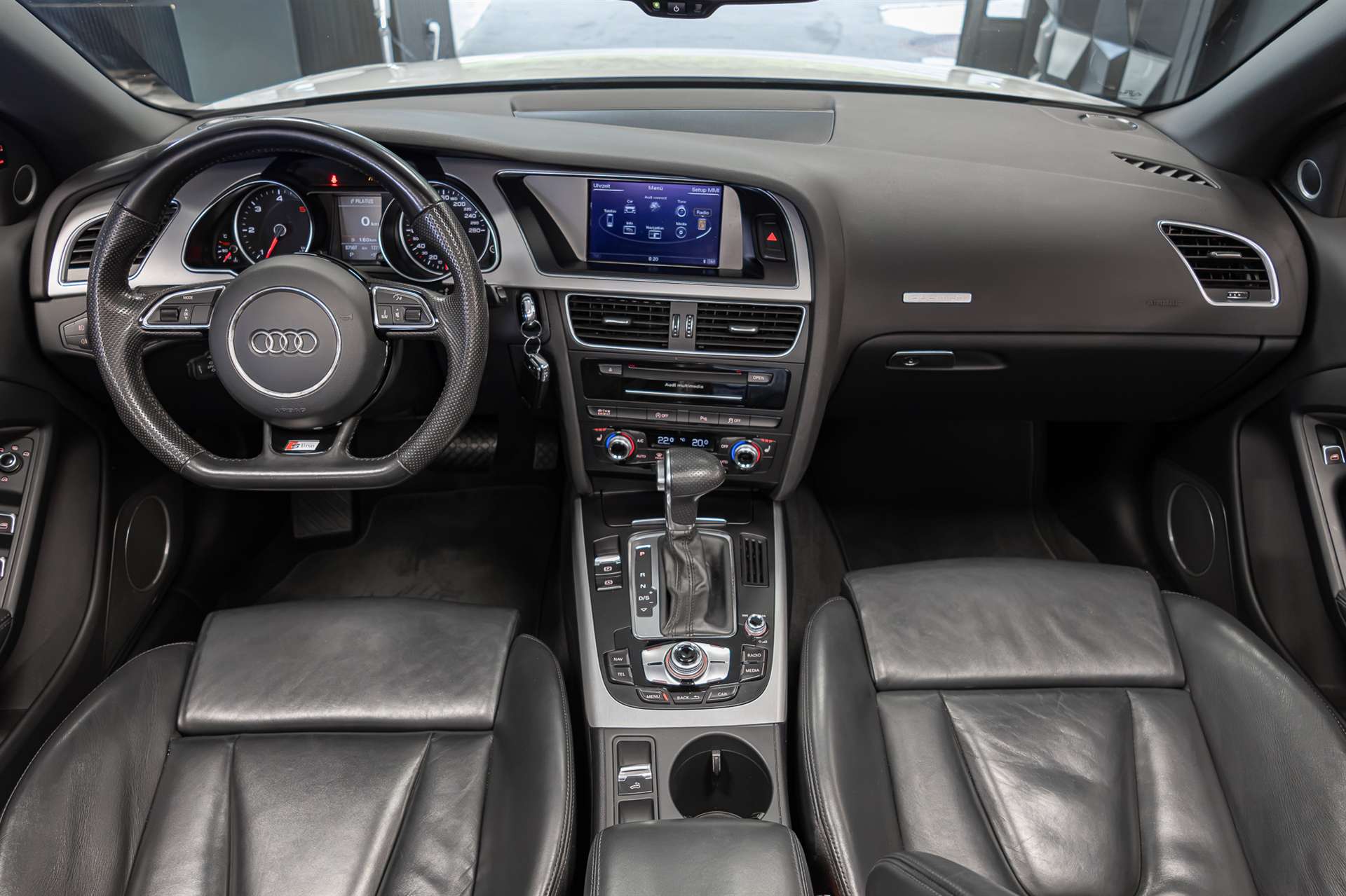 AUDI A5 Cabriolet 3.0 TDI clean quattro S-tronic-image-9