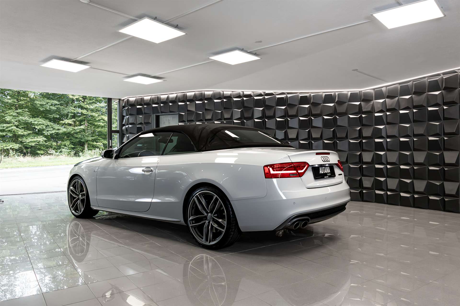 AUDI A5 Cabriolet 3.0 TDI clean quattro S-tronic-image-5