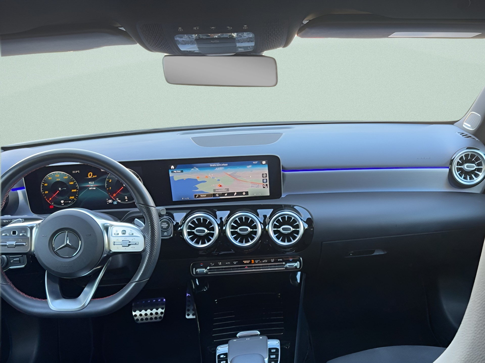 MERCEDES-BENZ A 250 AMG Line 7G-DCT-image-12