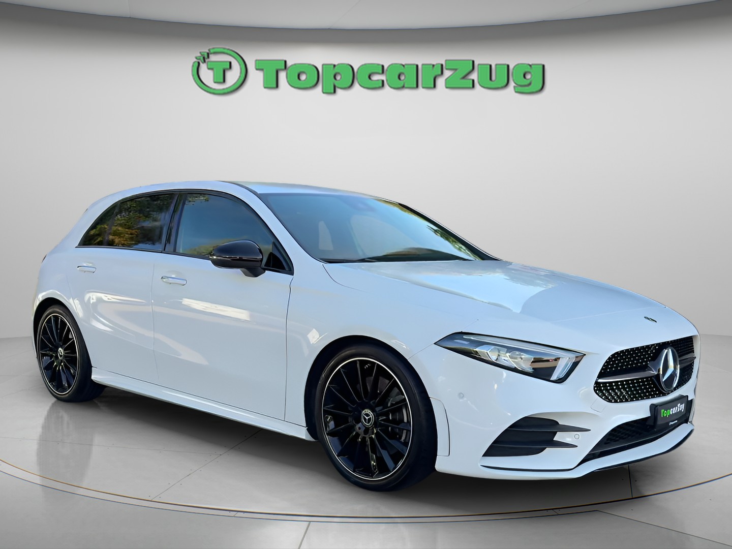 MERCEDES-BENZ A 250 AMG Line 7G-DCT-image-3