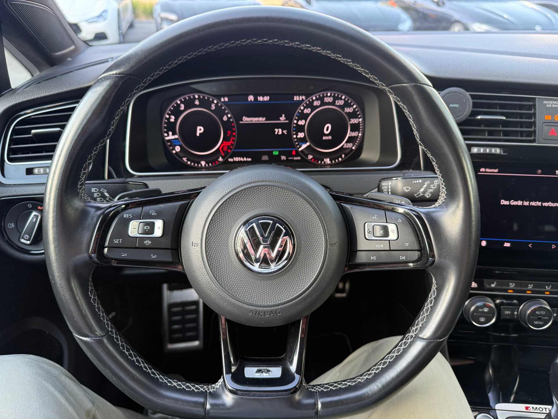 VW Golf 2.0 TSI R 4Motion DSG-image-11