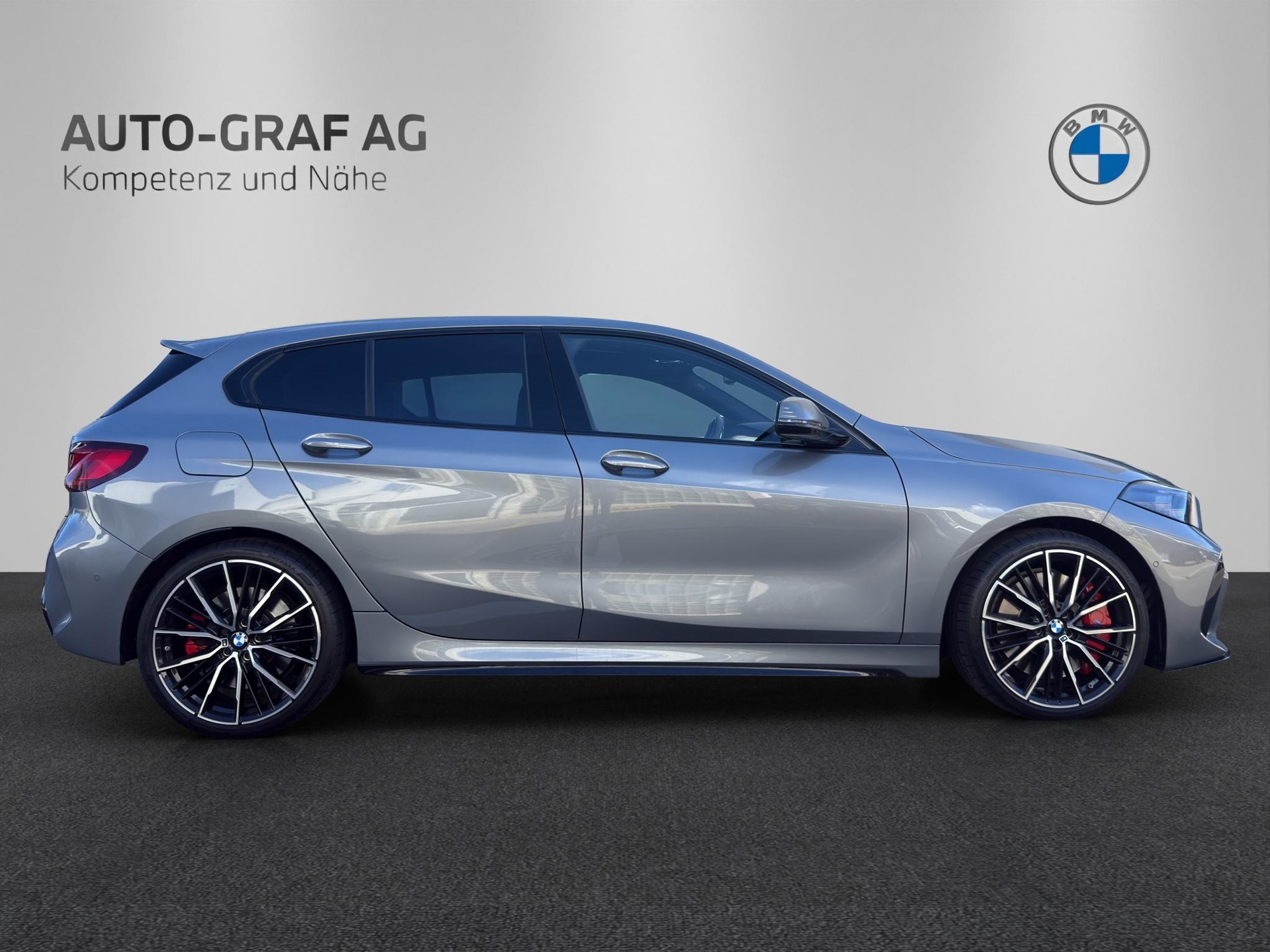 BMW 1er Reihe F40 M135i xDrive-image-5