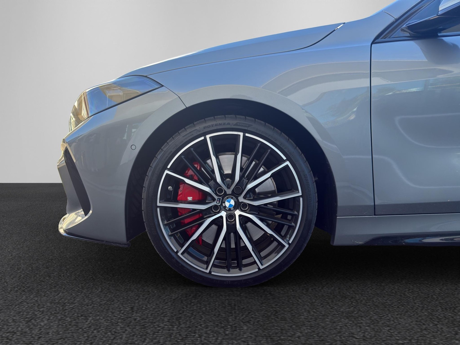 BMW 1er Reihe F40 M135i xDrive-image-9