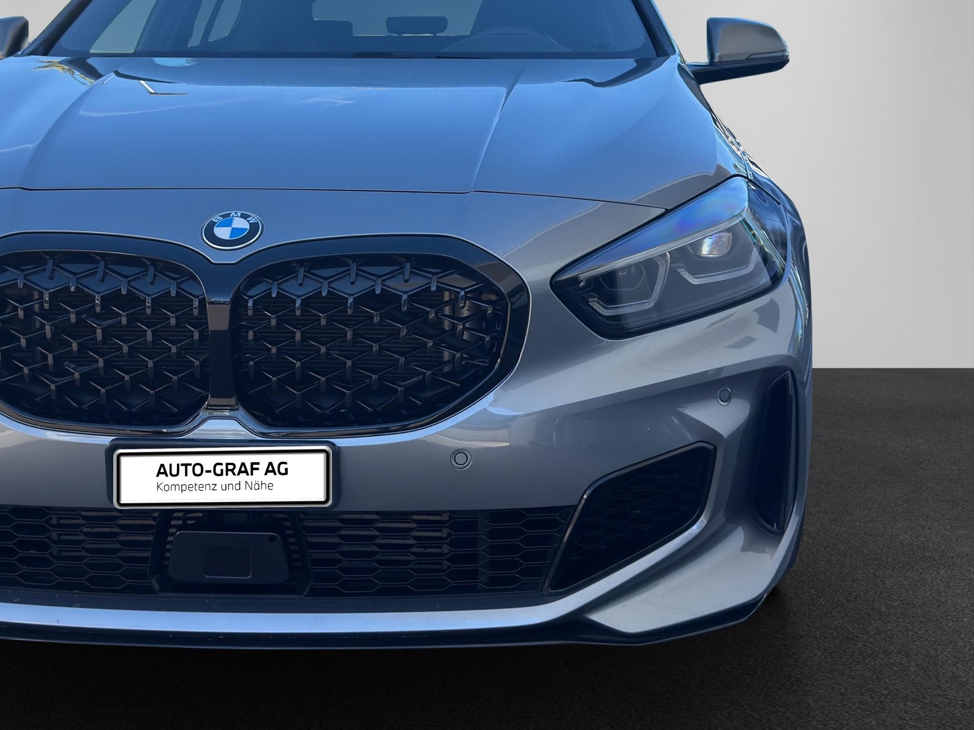 BMW 1er Reihe F40 M135i xDrive-image-8