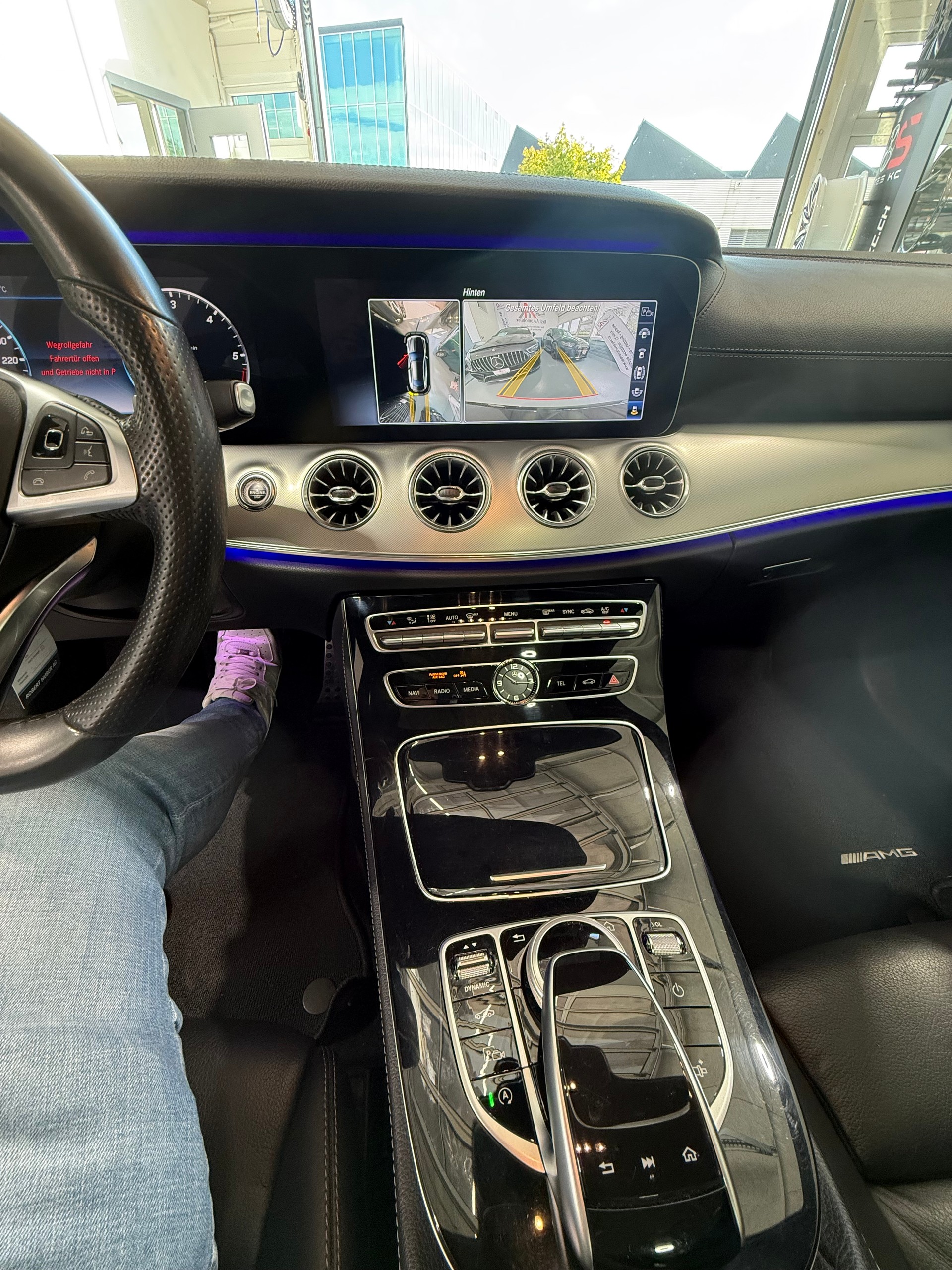 MERCEDES-BENZ E 220 d Coupé AMG Line 4 Matic 9G-Tronic-image-11