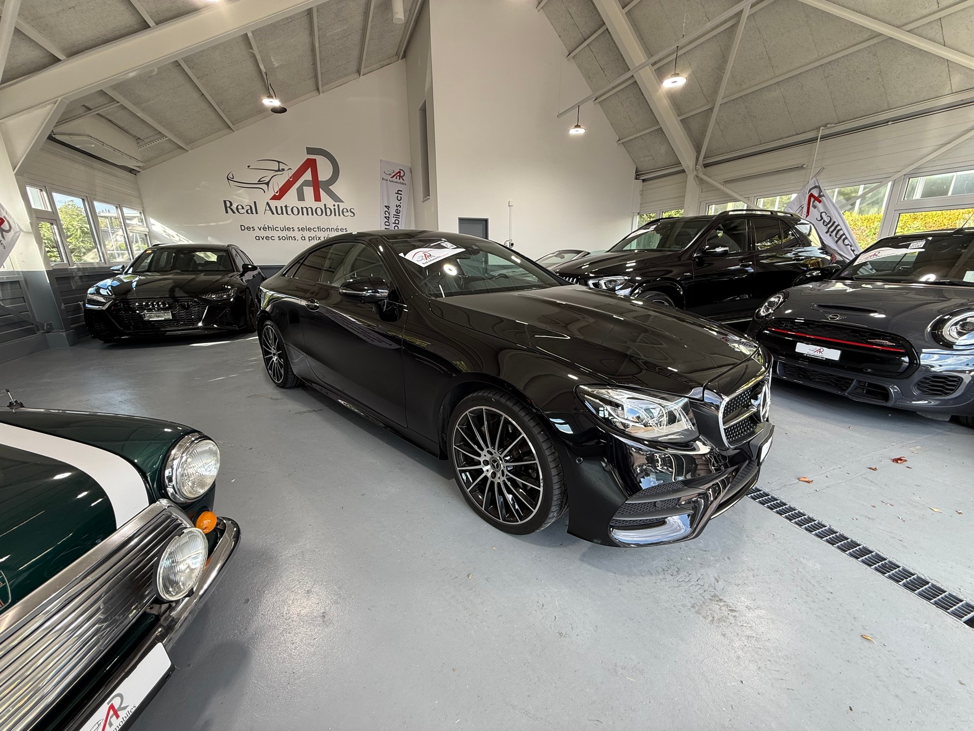MERCEDES-BENZ E 220 d Coupé AMG Line 4 Matic 9G-Tronic-image-2