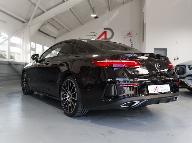 MERCEDES-BENZ E 220 d Coupé AMG Line 4 Matic 9G-Tronic-image-5