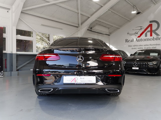 MERCEDES-BENZ E 220 d Coupé AMG Line 4 Matic 9G-Tronic-image-4