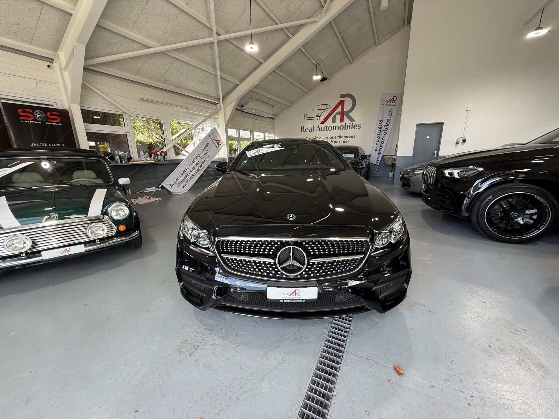 MERCEDES-BENZ E 220 d Coupé AMG Line 4 Matic 9G-Tronic-image-1