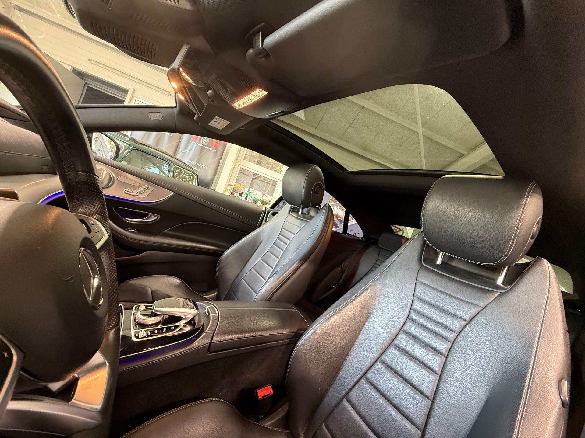 MERCEDES-BENZ E 220 d Coupé AMG Line 4 Matic 9G-Tronic-image-14