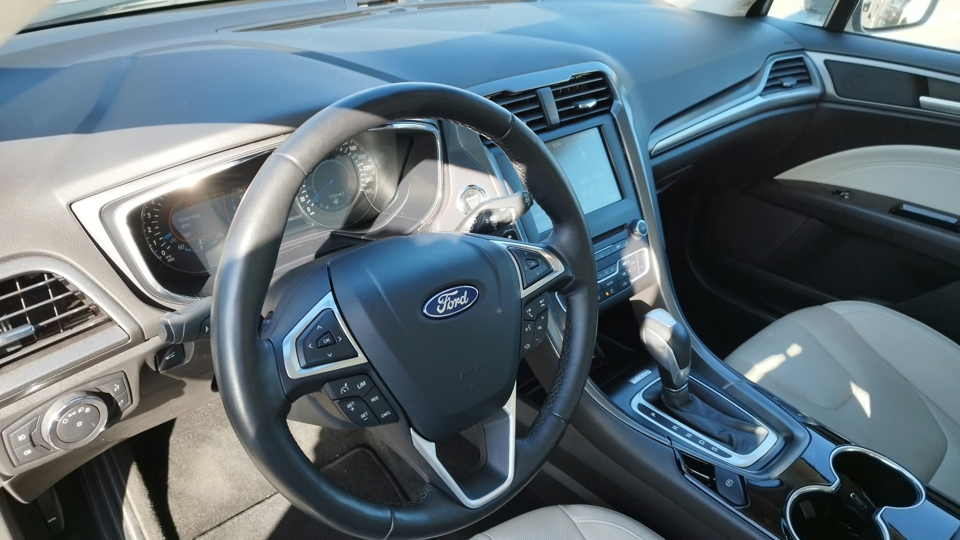 FORD Mondeo 2.0 EcoBoost SCTi Titanium Automatic-image-10