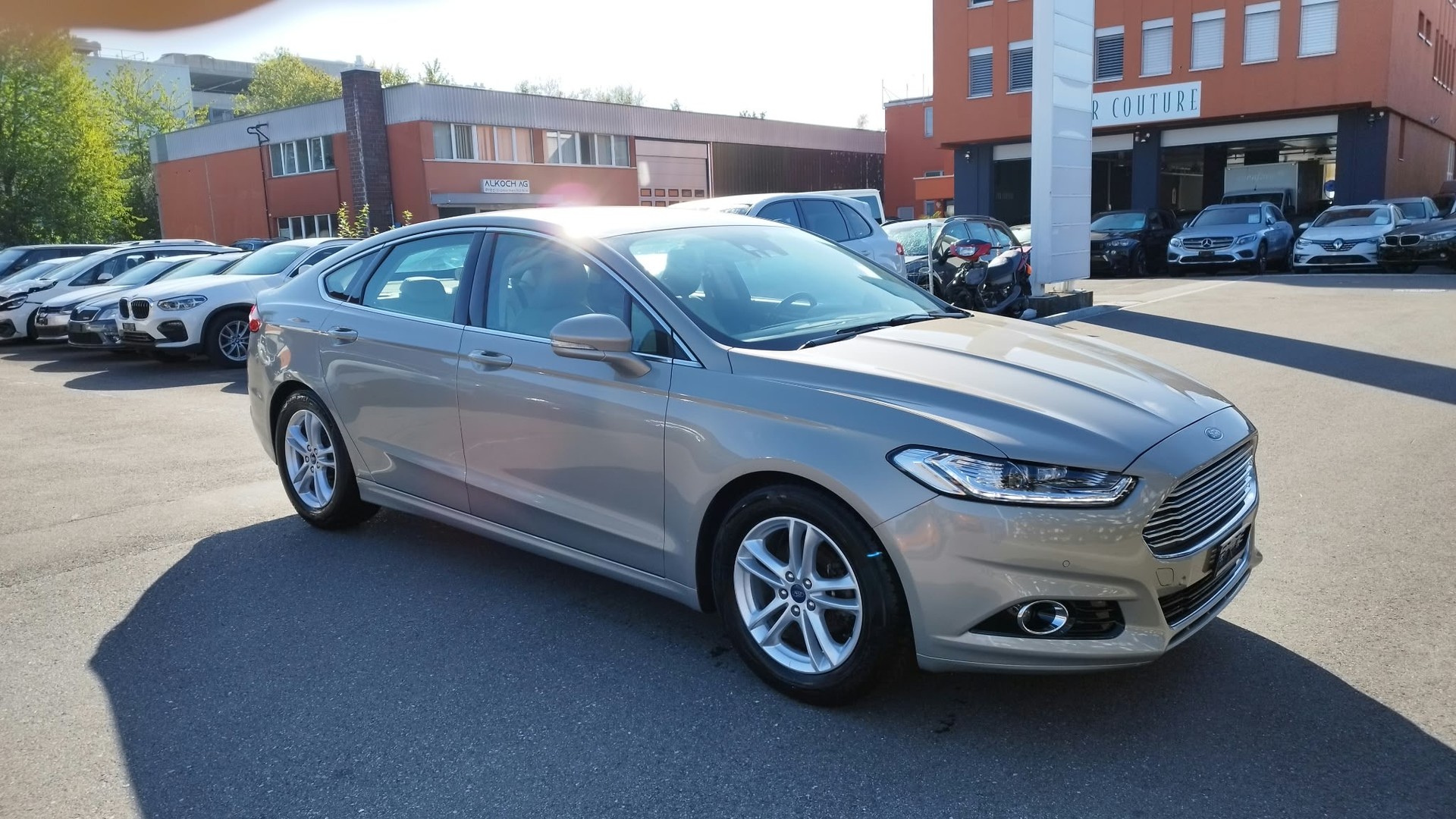 FORD Mondeo 2.0 EcoBoost SCTi Titanium Automatic-image-1