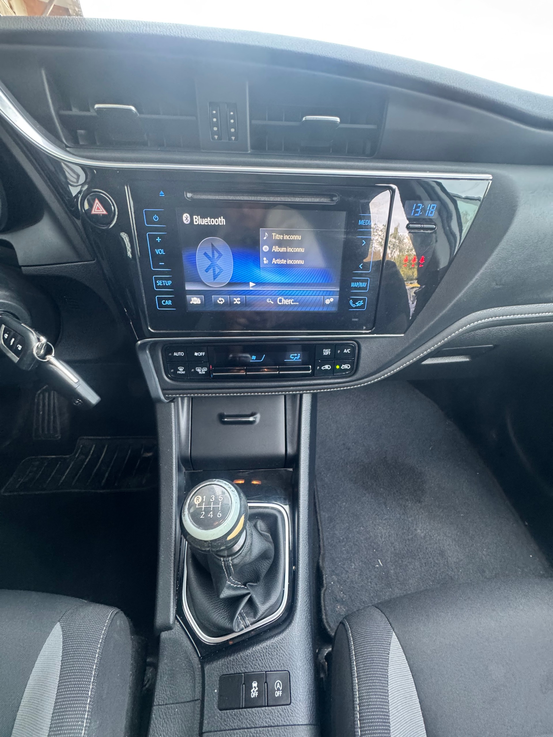 TOYOTA Auris Touring Sports 1.2 Turbo Comfort-image-8