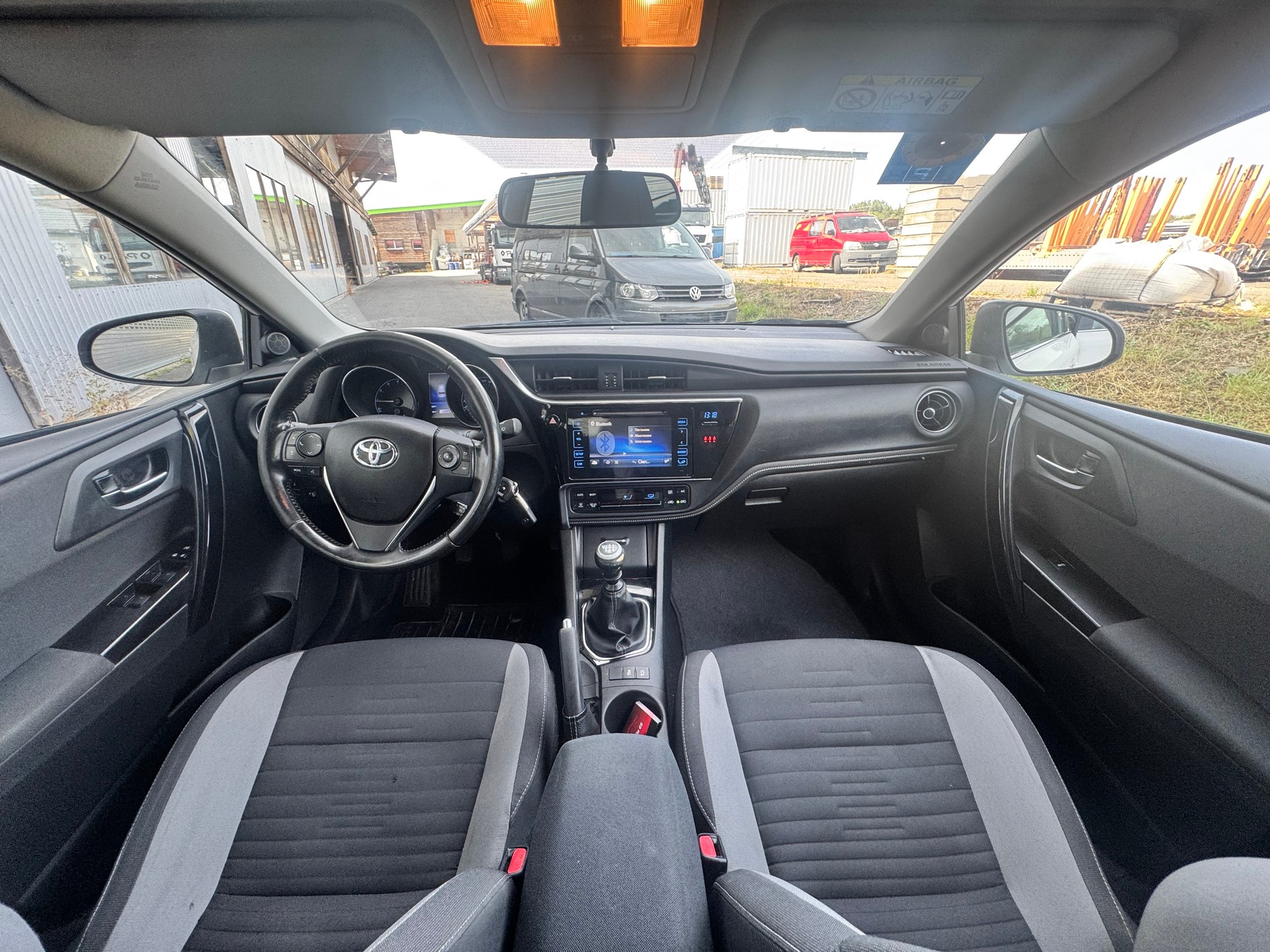 TOYOTA Auris Touring Sports 1.2 Turbo Comfort-image-12